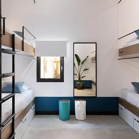 Hostal Cocoon