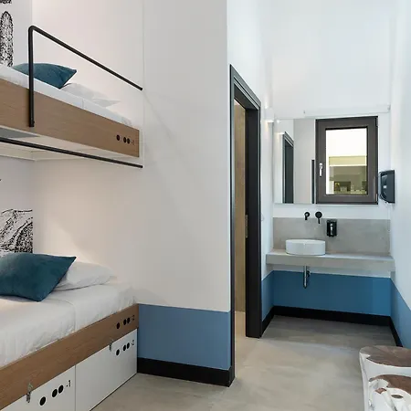Cocoon Hostel Hriszí Aktí Haniá