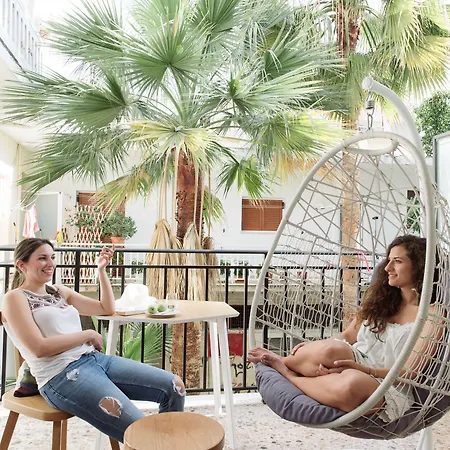 Cocoon Hostel