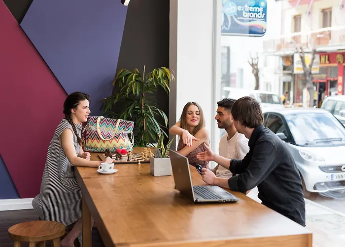 Cocoon אכסניה *